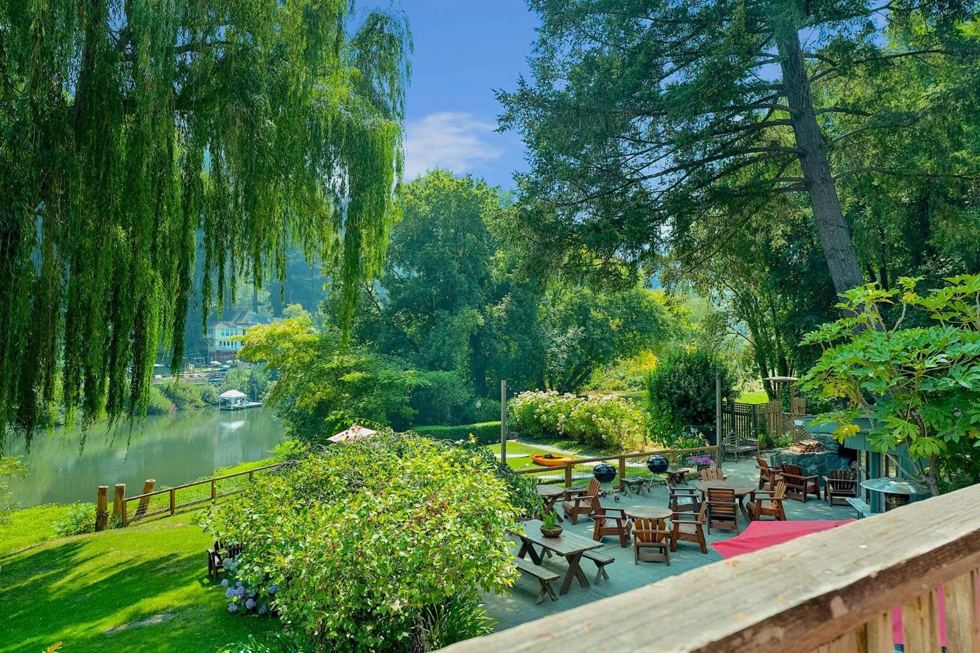 Inn On The Russian River Monte Rio Екстериор снимка