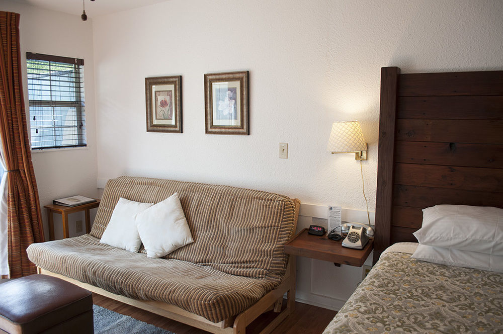 Inn On The Russian River Monte Rio Екстериор снимка